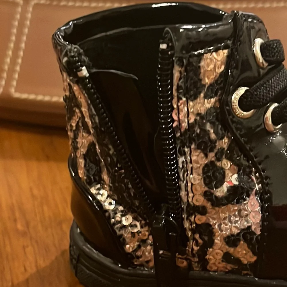 Michael Kors Baby Ivy Mist Baby Crib Booties Shoes new Infant black gold Girls 2